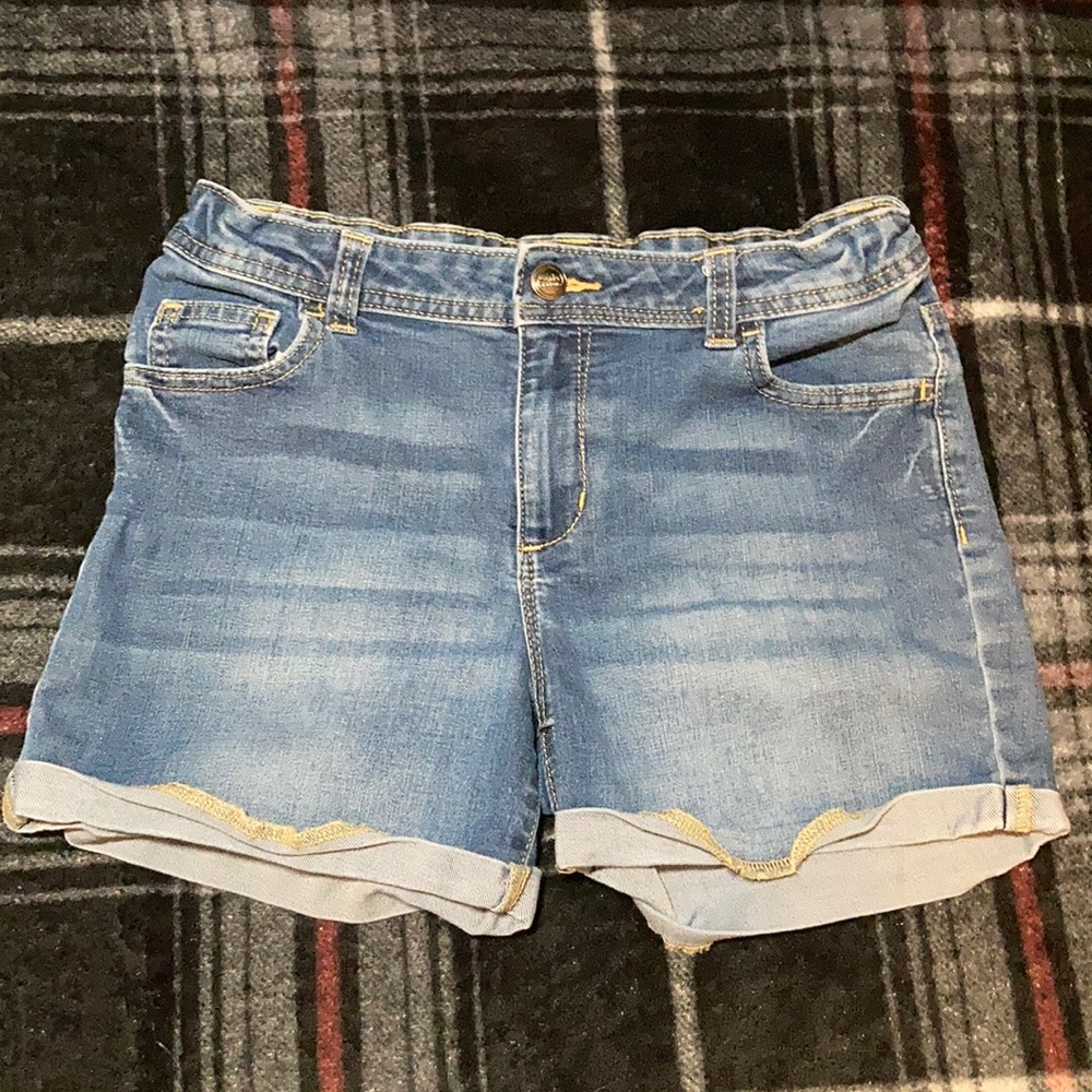 Short pants